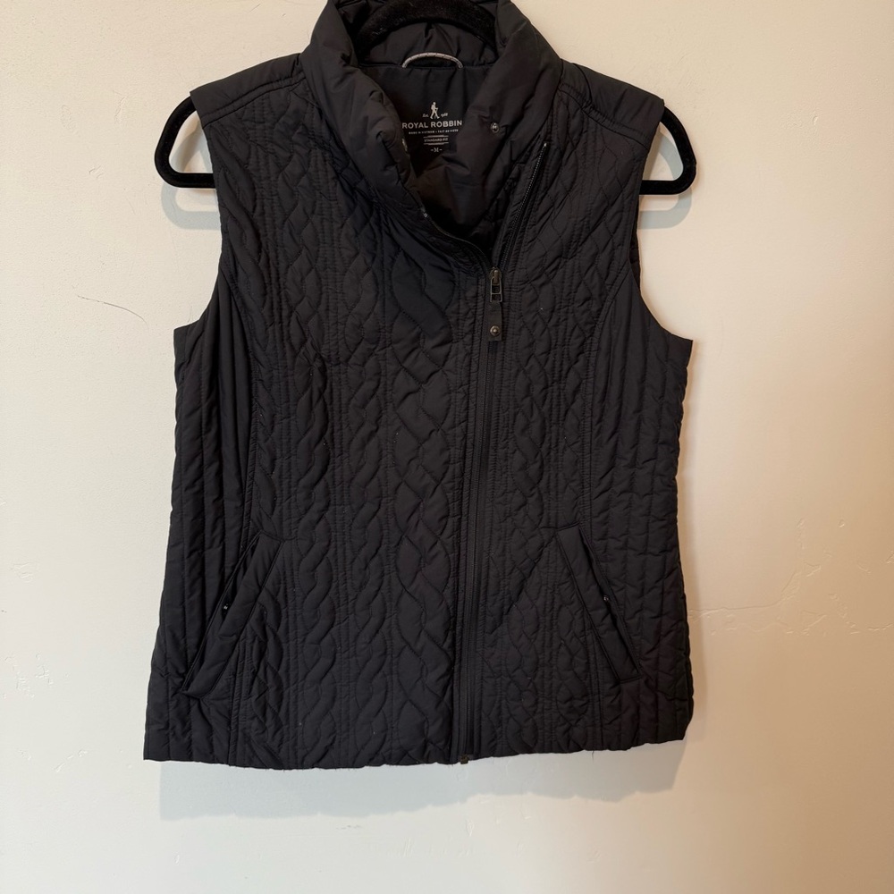 Royal Robbin’s Black Quilted Puffer Vest Womens Size Medium Warm Winter Casual